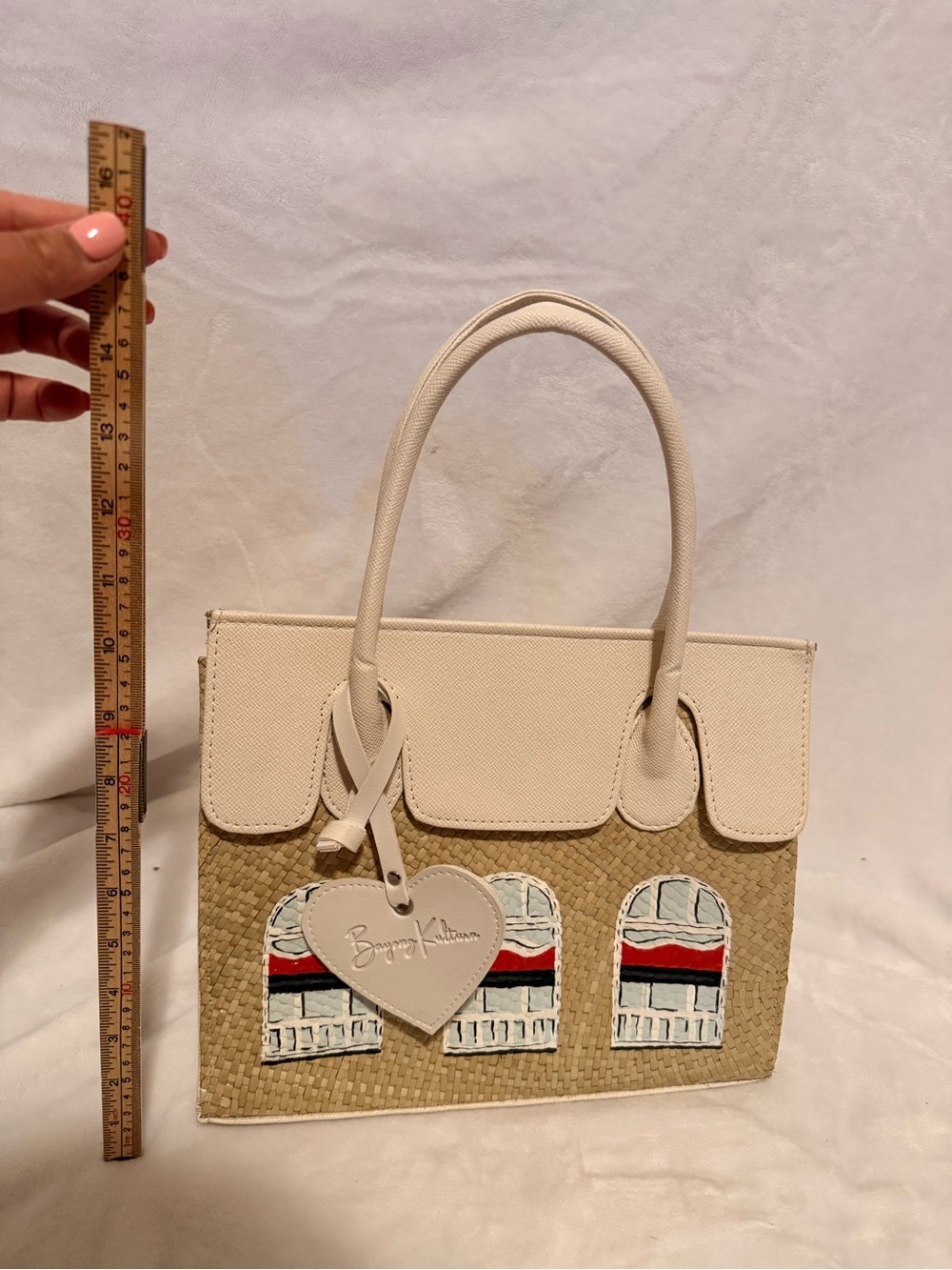 Bayong Kultura Neutral Window Tote | Handpainted Artisan Woven Bag - Picture 3 of 8